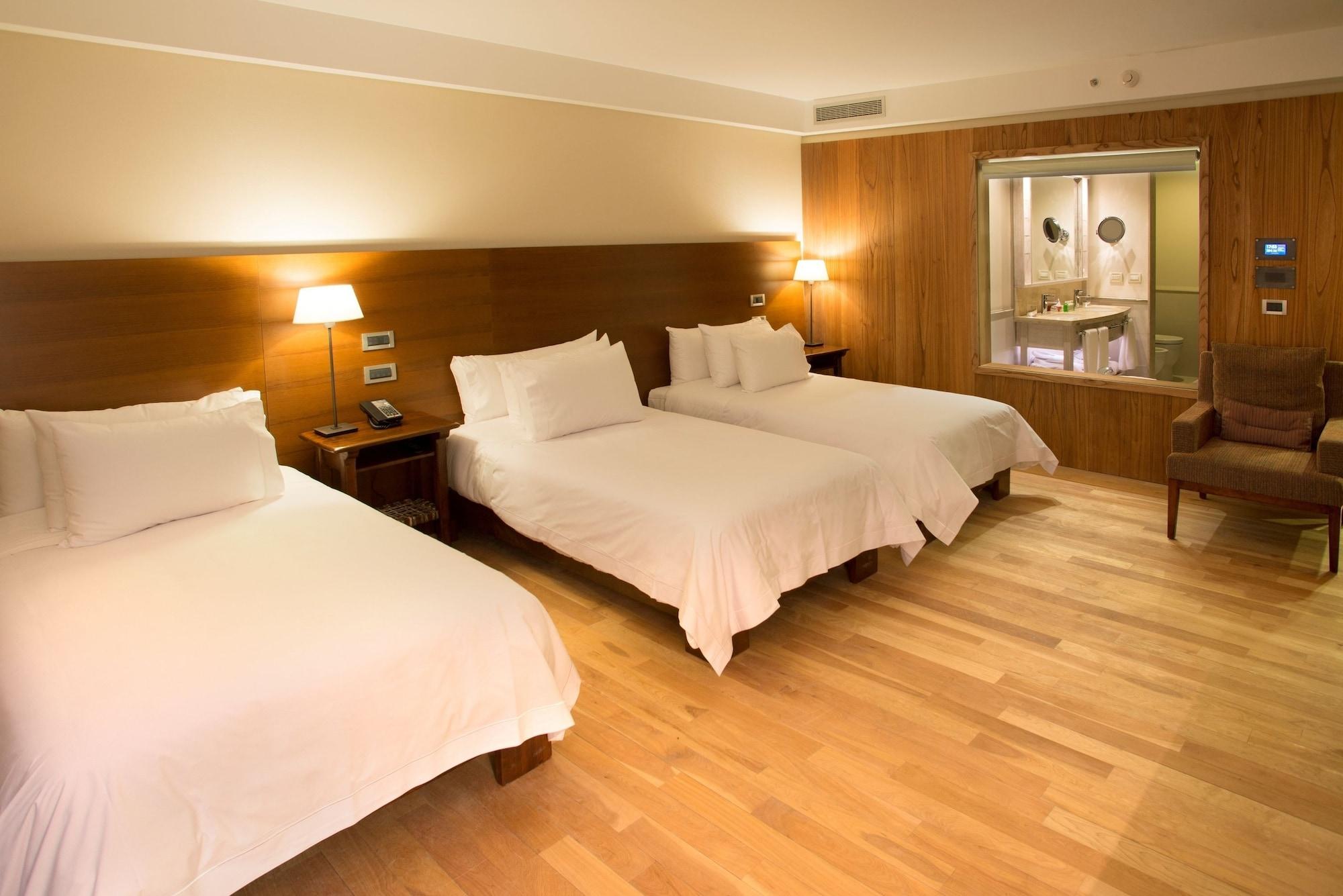 아라쿠르 우수아이아 리조트&스파 외부 사진 A room at the hotel